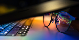 a custom software development outsourcing icon